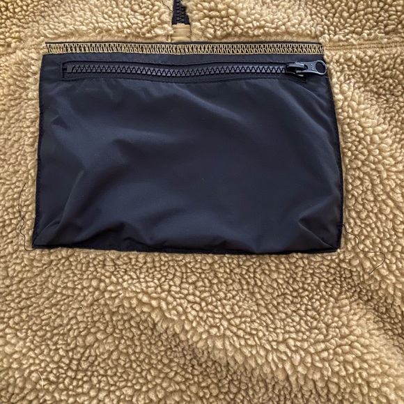 Nike Sherpa 1/2 Zip Pullover. Warm, lined, like new, Men Small but runs medium. - Picture 4 of 9